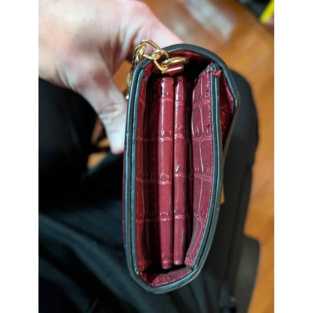 Urban Expressions Hester Red‎ Croc Embossed Crossbody Wallet Clutch Gold Chain